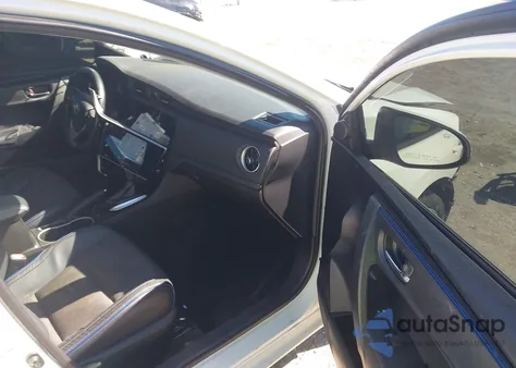 2019 Toyota Corolla Se из США, поврежденный, VIN 5YFBURHEXKP856187